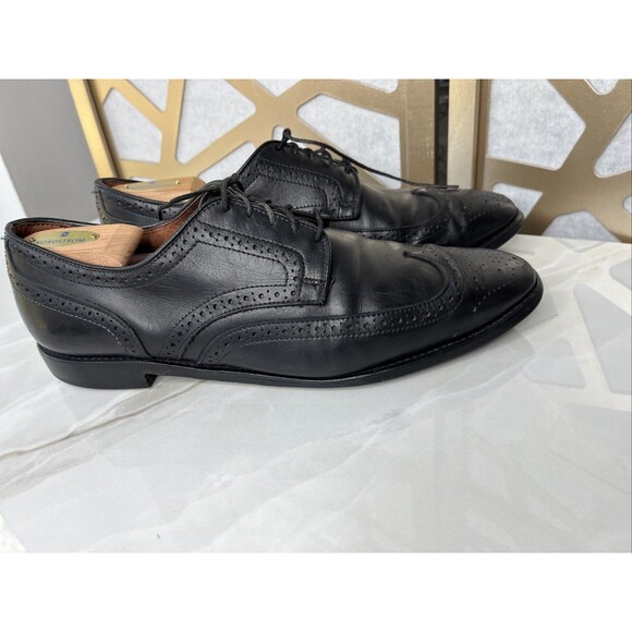 Allen Edmonds Mens Stuttgart Oxford Shoes Black Wingtip Lace Up Leather 10.5 Amazon.com | Allen Edmonds mens Wingtip oxfords shoes, Black  main image 2